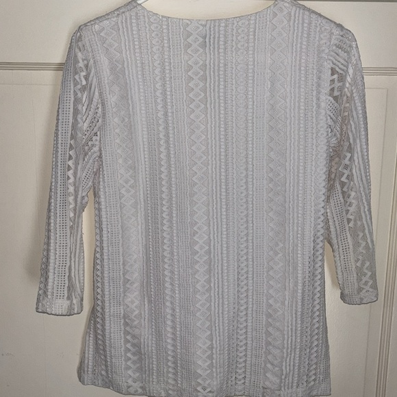 EC JM Collection women’s white blouse Petite RN 114068lace texture overlay look - Picture 2 of 9
